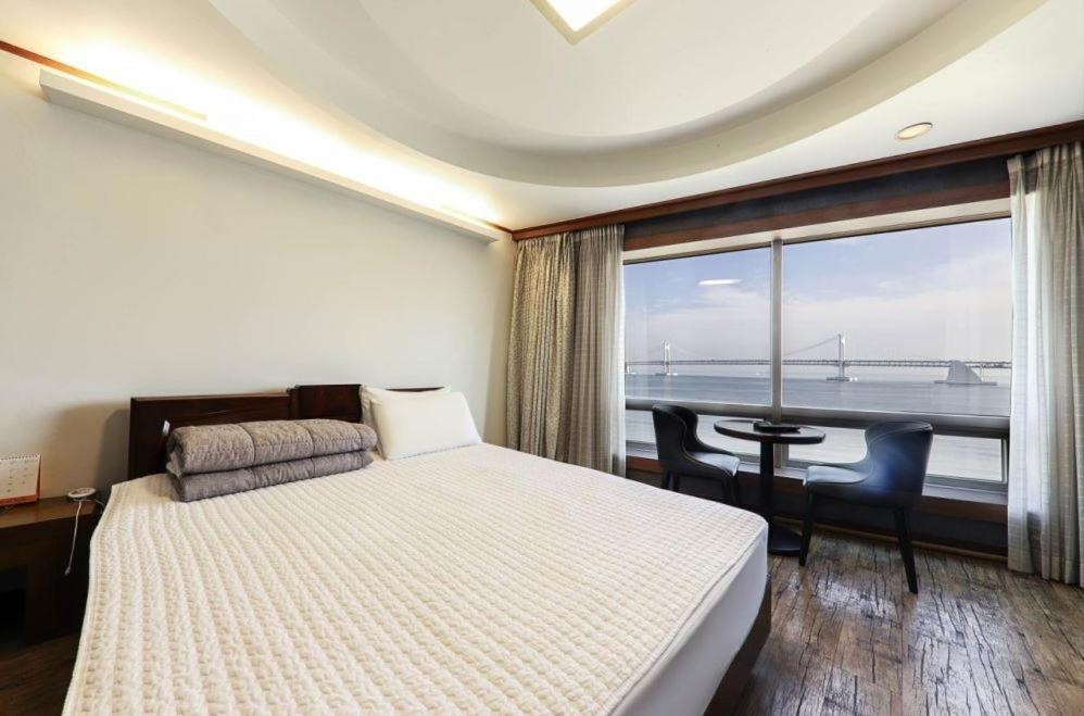 Bridge Hotel Busan Exterior foto